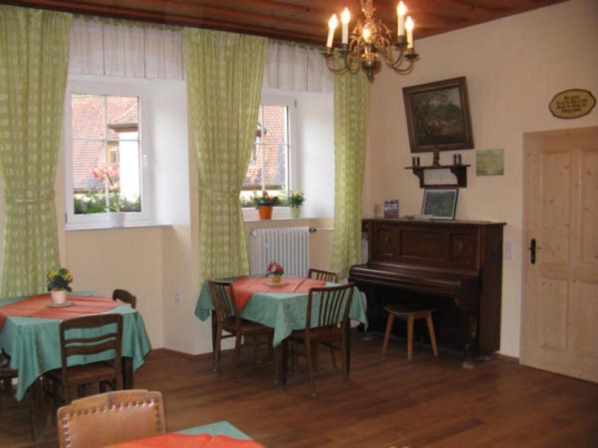Herrnmuehle - Pension & Ferienwohnungen Rothenburg ob der Tauber Exteriör bild